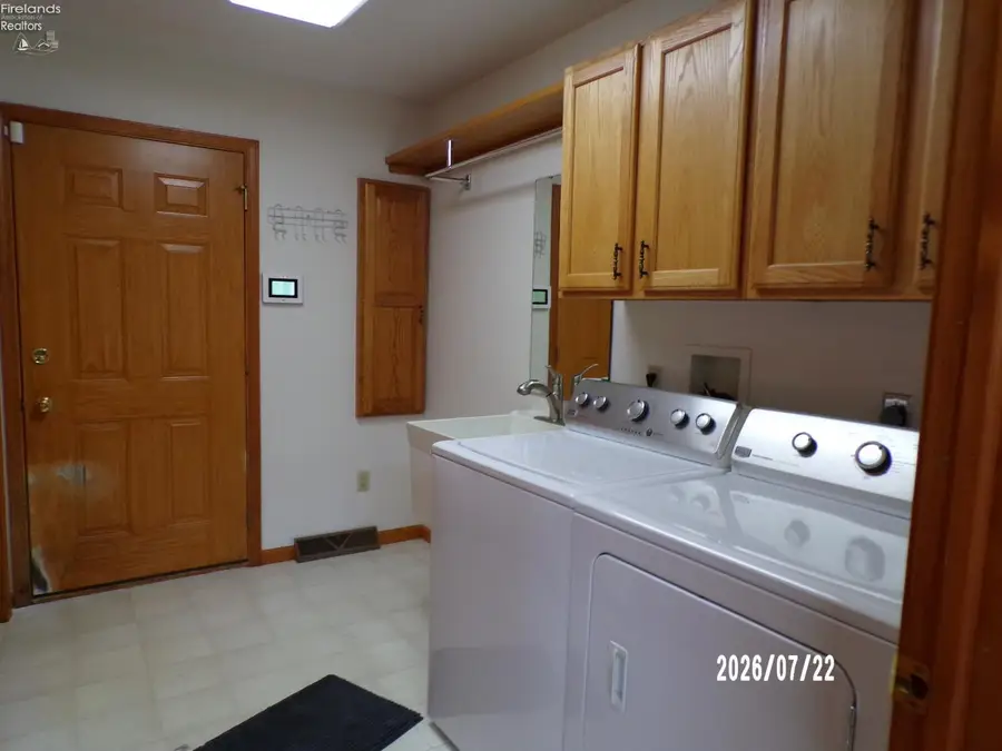 16 Sun Valley Drive, Fremont, OH 43420 - #3