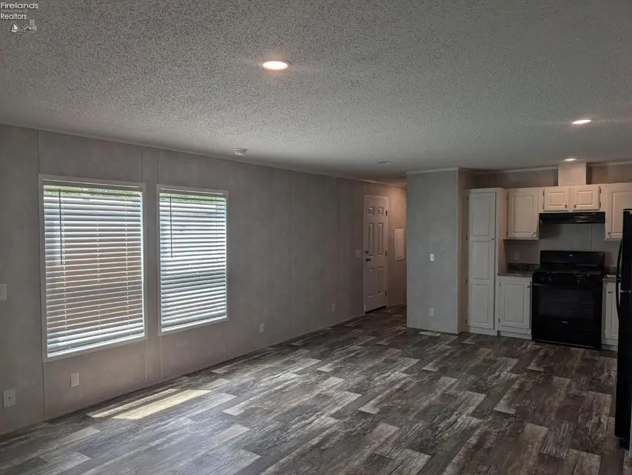 111 Flatrock Road #16, Bellevue, OH 44836 - #3