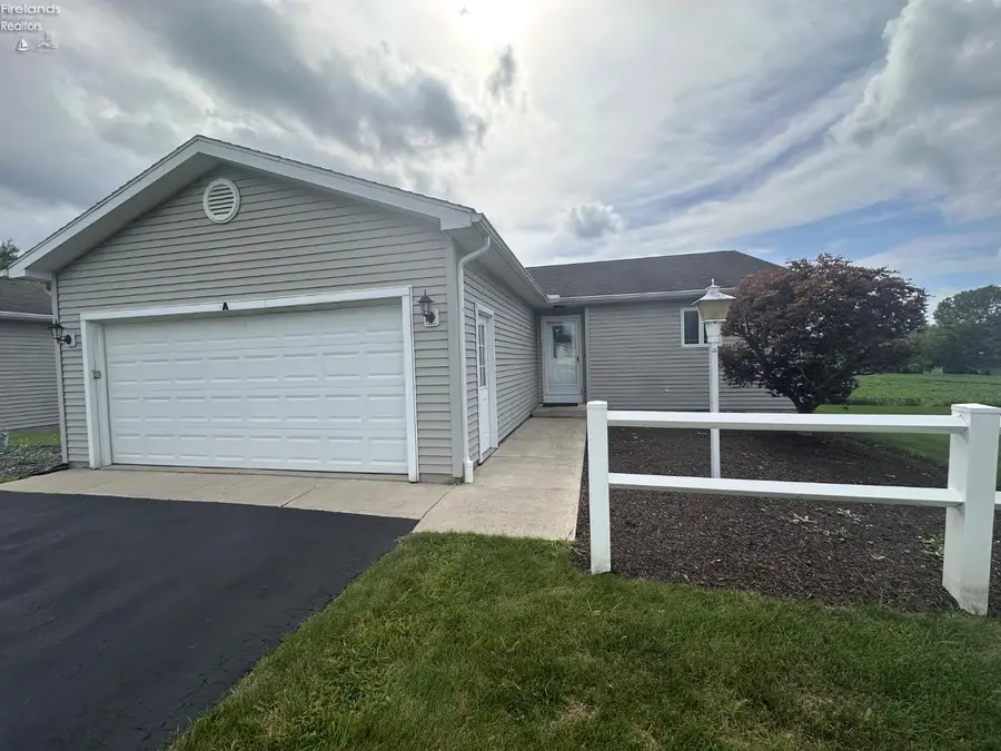 520 Autumnwood Drive #A, Tiffin, OH 44883 - #2