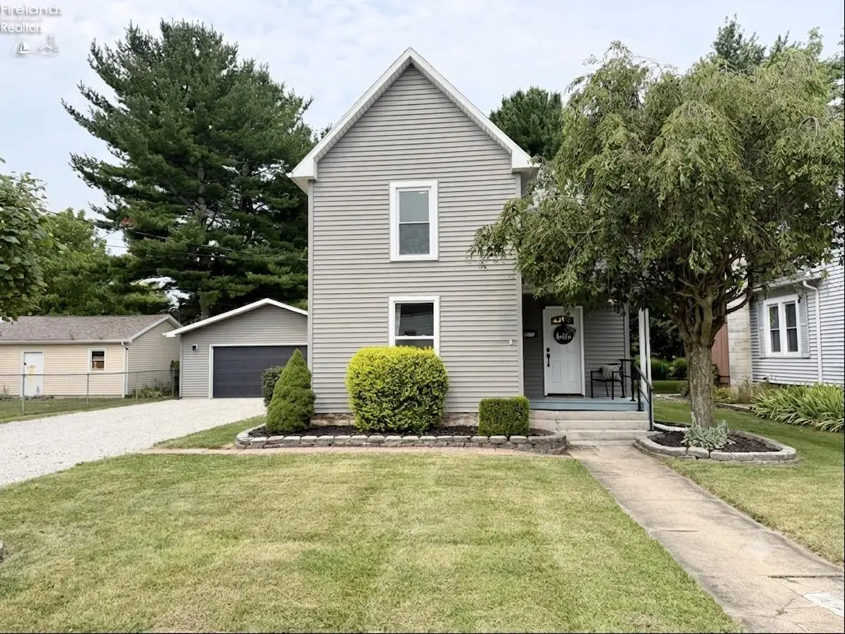 304 Kinney Street, Bellevue, OH 44811 - #1