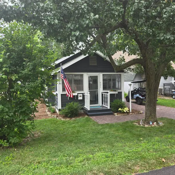 621 E 5th Street, Lakeside, OH 43440