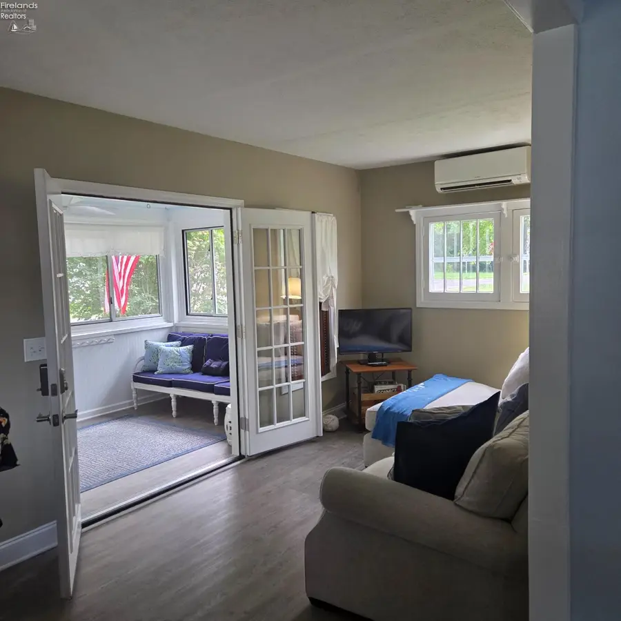 621 E 5th Street, Lakeside, OH 43440 - #3
