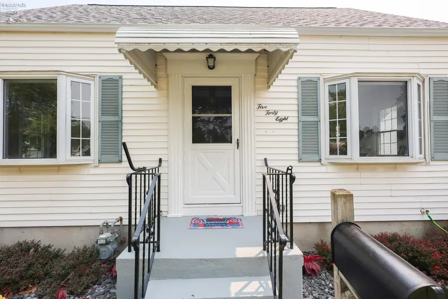 548 50th Street, Sandusky, OH 44870 - #3