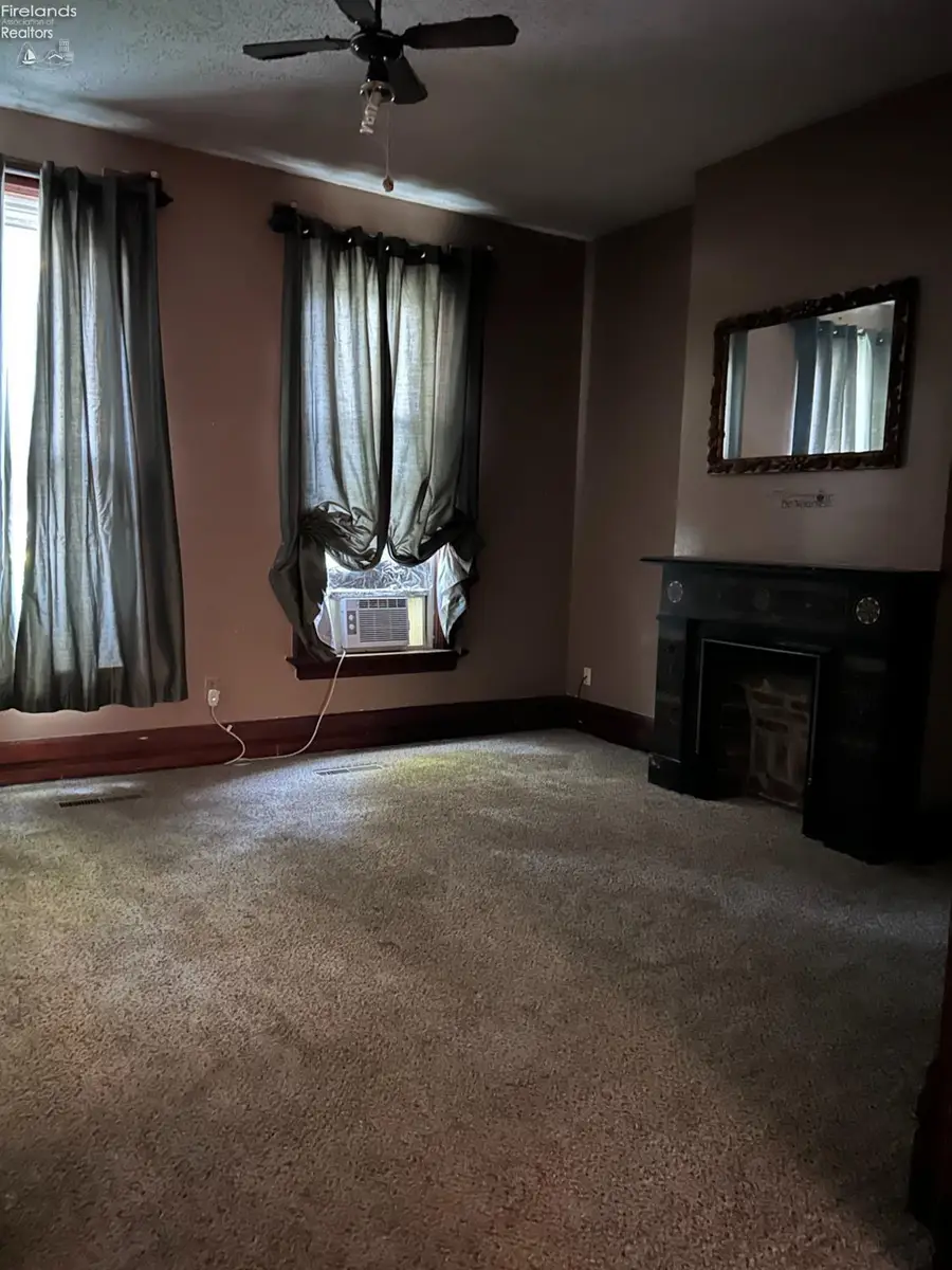 707 W Adams Street, Sandusky, OH 44870 - #3