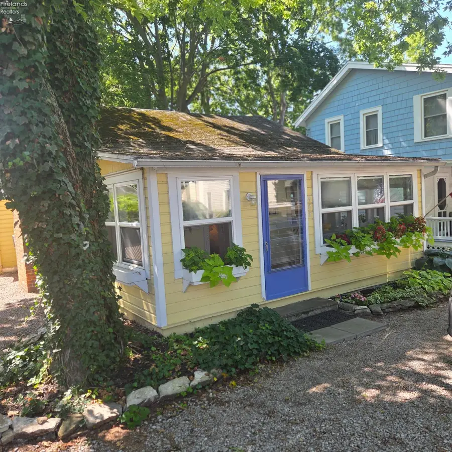 422 Oak Avenue, Lakeside, OH 43440 - #3