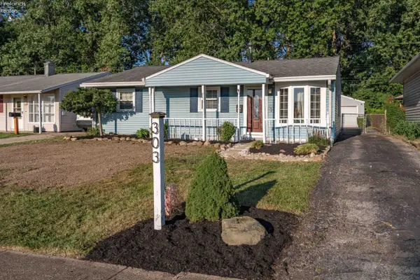 303 Erieview, Sheffield Lake, OH 44054