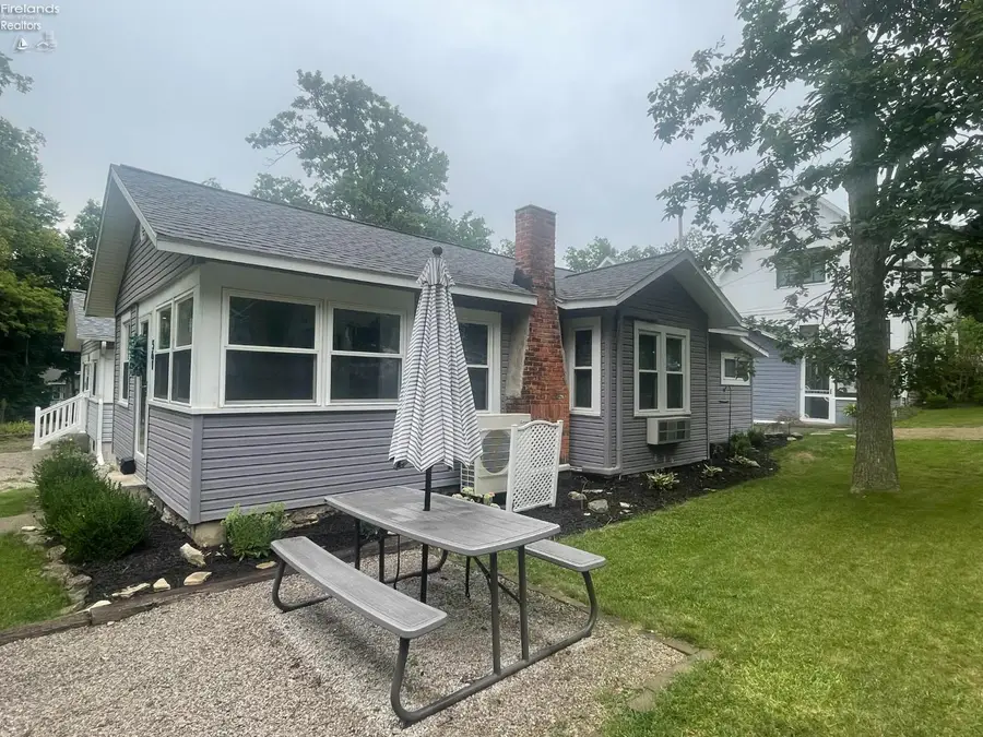 561 Jasmine Avenue, Lakeside, OH 43440 - #3