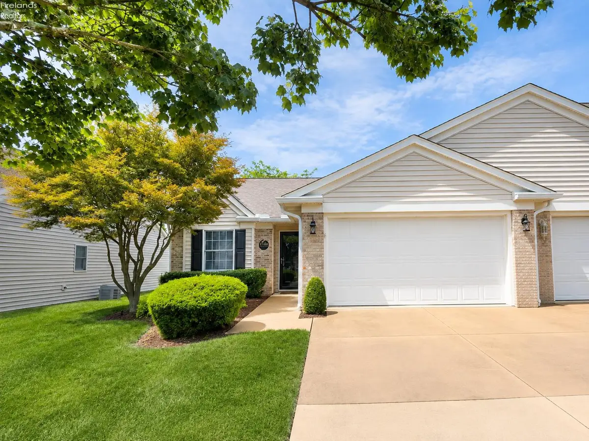 2106 Lakefield Drive, Huron, OH 44839 - #1