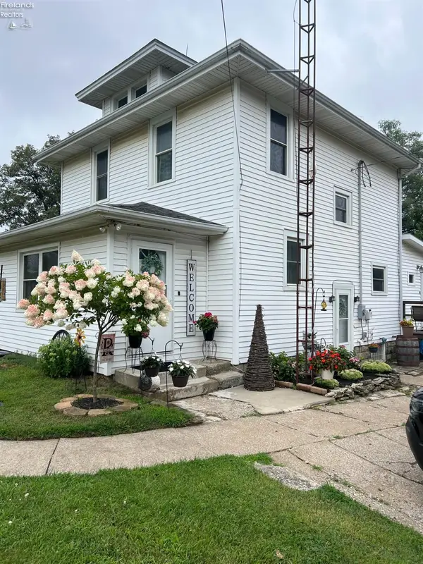 10011 State Route 101, Castalia, OH 44824