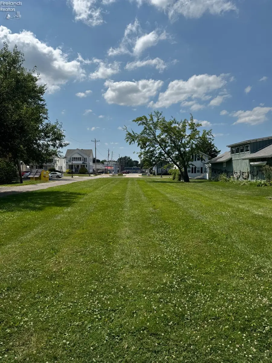 213 Jefferson Street, Port Clinton, OH 43452 - #2