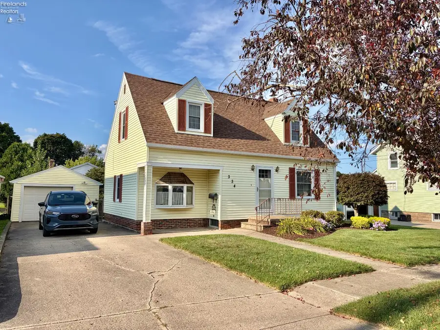 334 Union Street, Bellevue, OH 44811 - #3