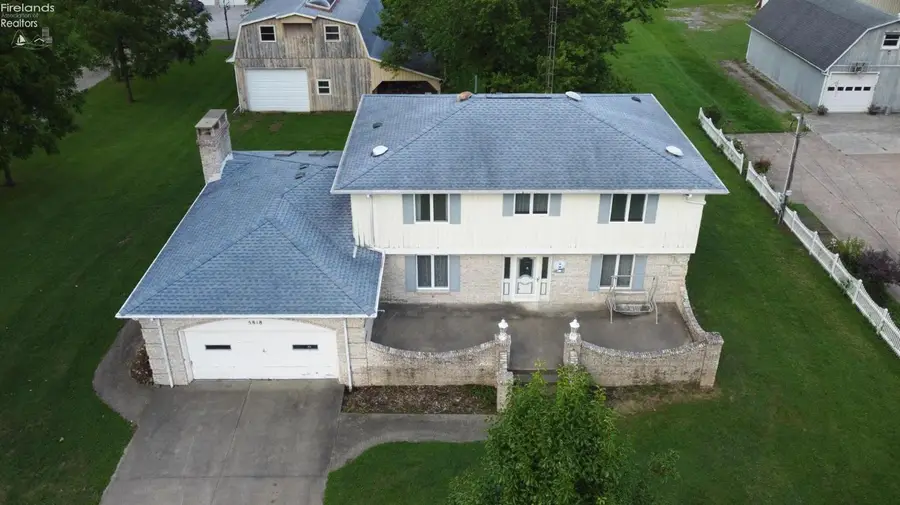 5818 Columbus Avenue, Sandusky, OH 44870 - #2