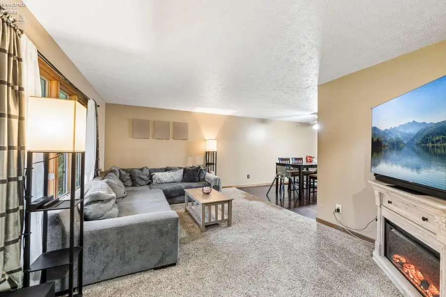6607 Poorman Road, Vermilion, OH 44089 - #2