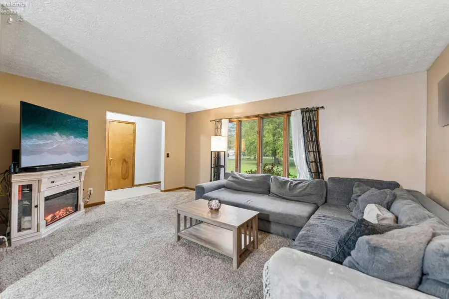 6607 Poorman Road, Vermilion, OH 44089 - #3