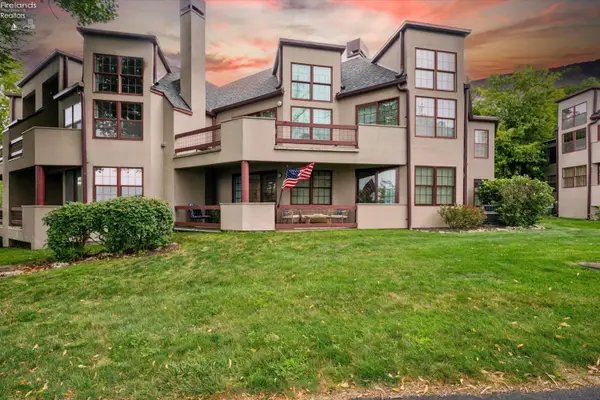 4395 Marin Woods #A, Port Clinton, OH 43452