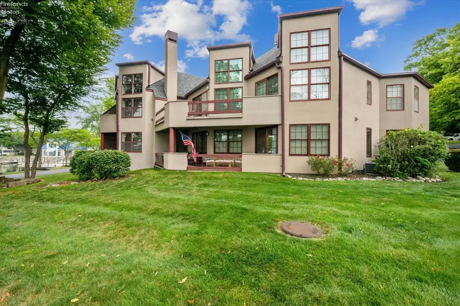 4395 Marin Woods #A, Port Clinton, OH 43452 - #2