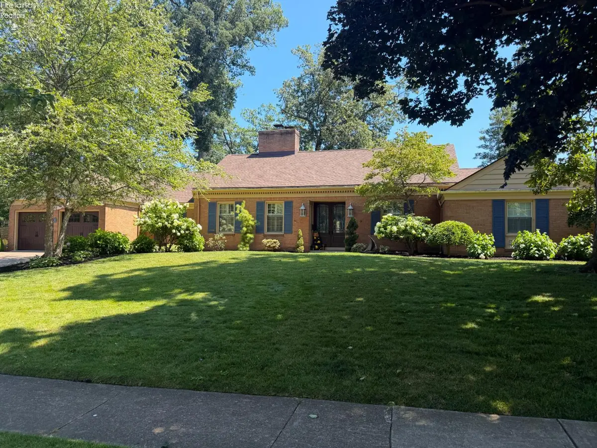 412 Gateway Boulevard, Huron, OH 44839 - #1
