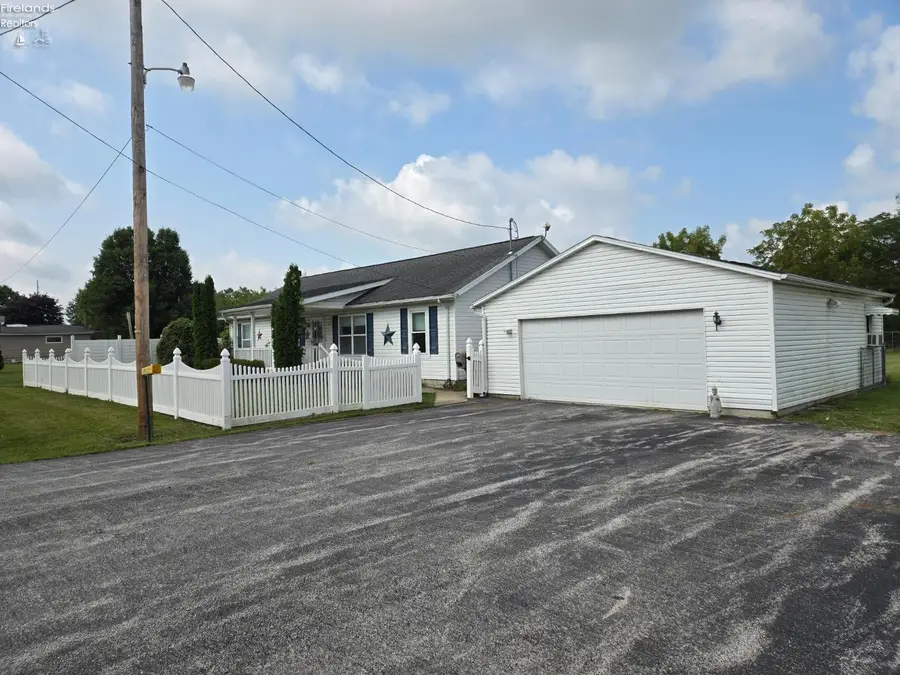 815 Williston Avenue, Fostoria, OH 44830 - #3
