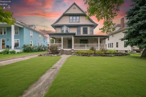 521 E 2nd Street, Port Clinton, OH 43452