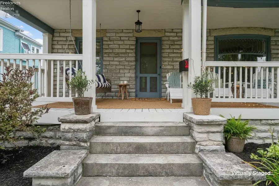 521 E 2nd Street, Port Clinton, OH 43452 - #3