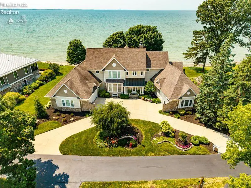1304 N Overlook Drive, Port Clinton, OH 43452 - #2