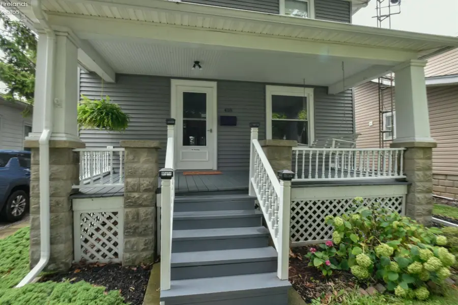 418 E 6th Street, Port Clinton, OH 43452 - #2