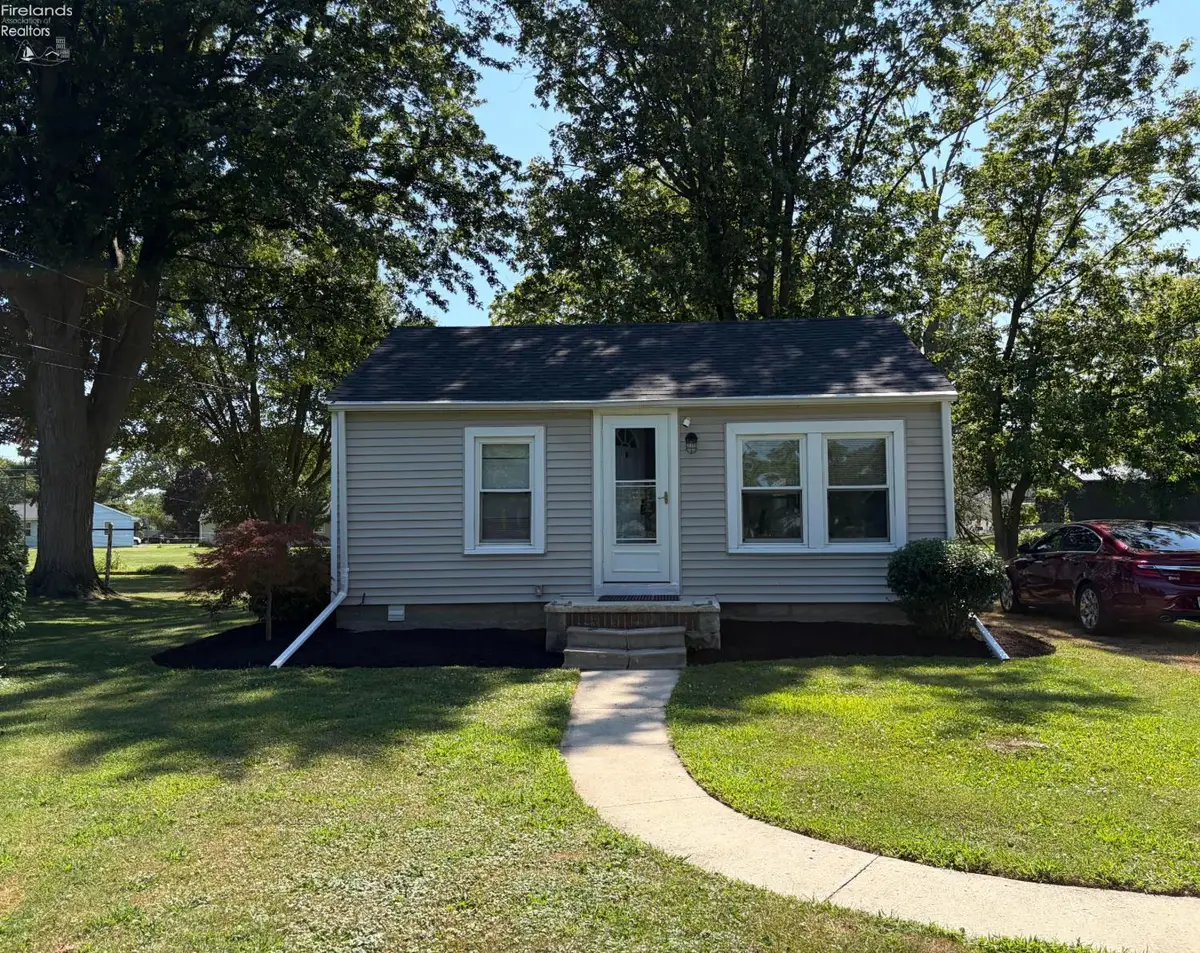 713 Walnut Street, Fremont, OH 43420 - #1