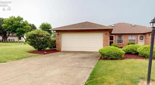 12 Ridgewood, Willard, OH 44890