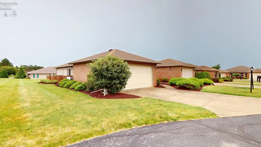 12 Ridgewood, Willard, OH 44890 - #3