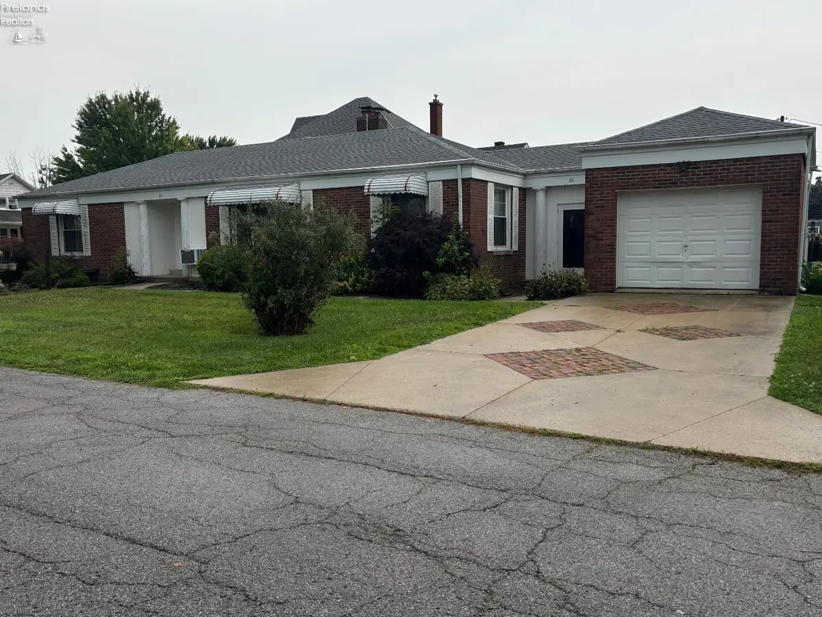 30 Warren Street, Tiffin, OH 44883 - #1