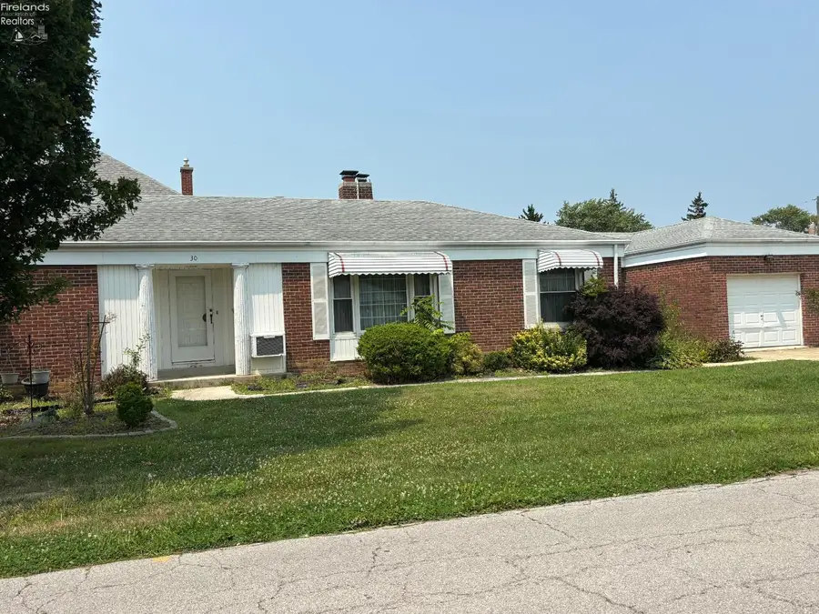 30 Warren Street, Tiffin, OH 44883 - #2