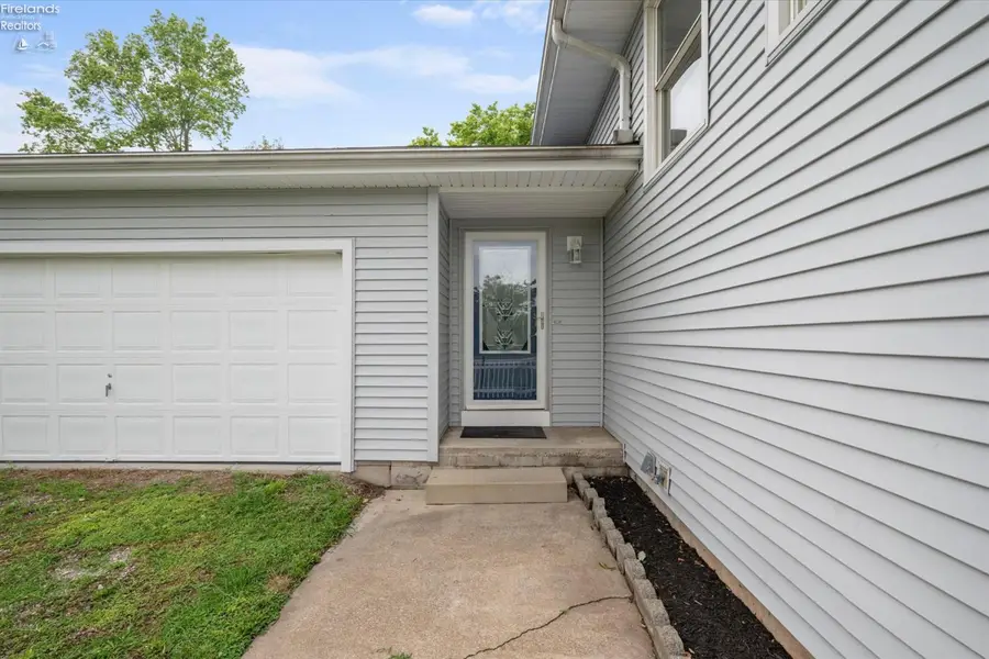 526 NE Catawba Road, Port Clinton, OH 43452 - #3