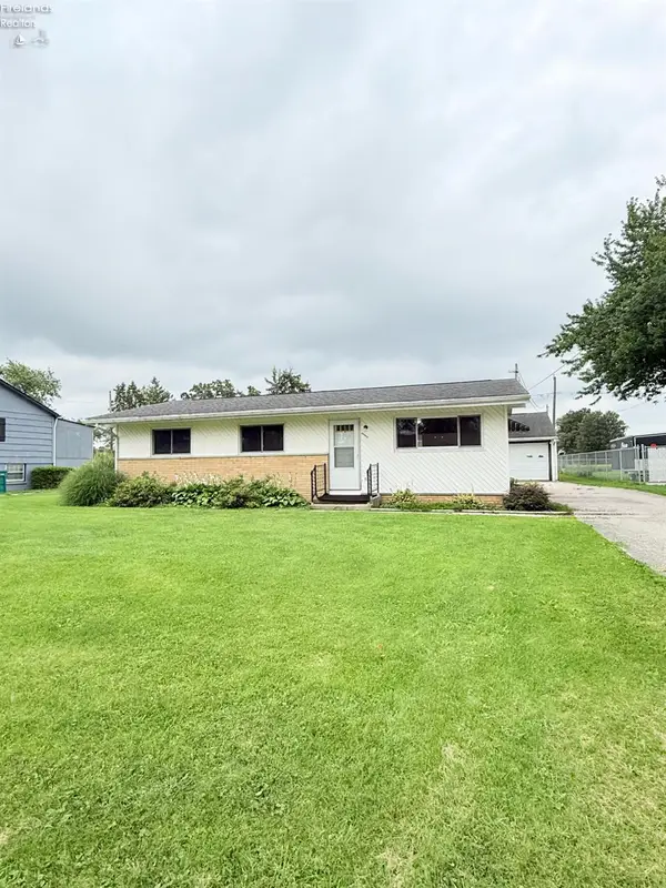 23766 W Meadow Drive, Genoa, OH 43430