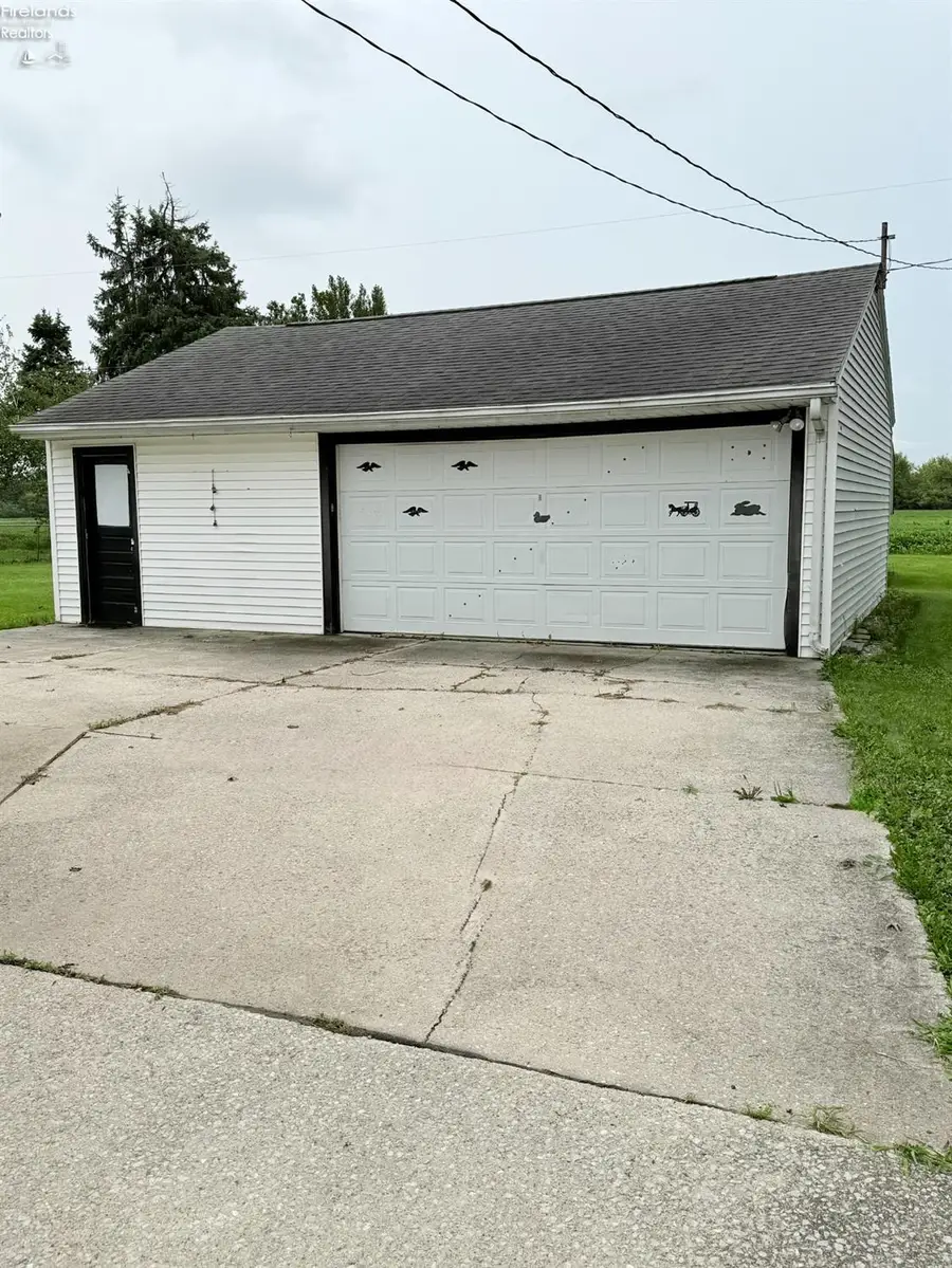 23766 W Meadow Drive, Genoa, OH 43430 - #3