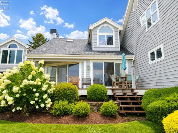 1144 By The Shores #B, Huron, OH 44839