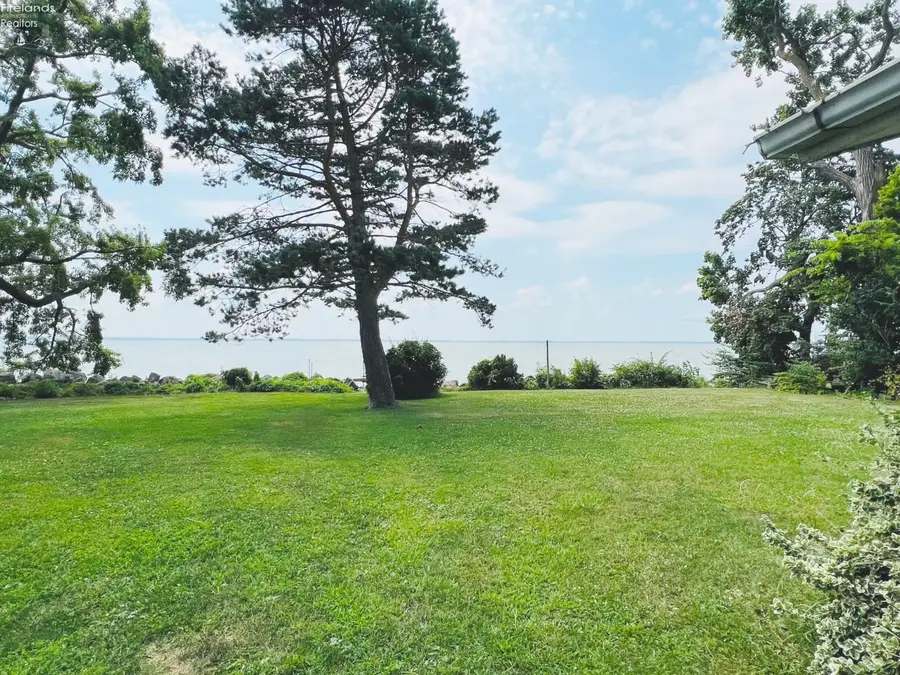 1920 S Bay Drive, Port Clinton, OH 43452 - #2
