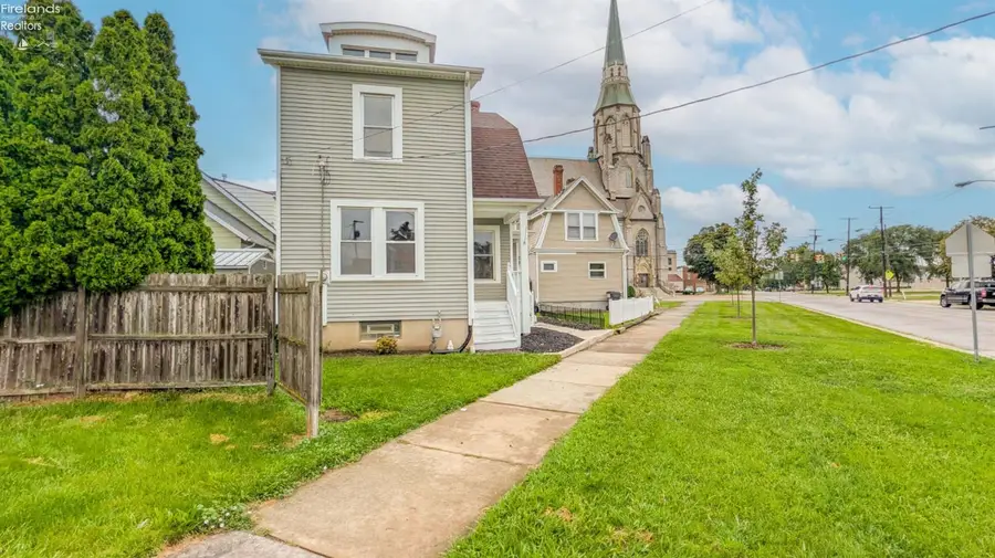 511 Central Avenue, Sandusky, OH 44870 - #3