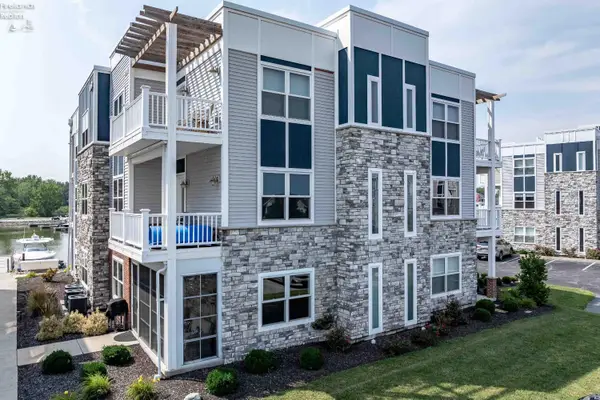 2602 S Waterside Court, Marblehead, OH 43440