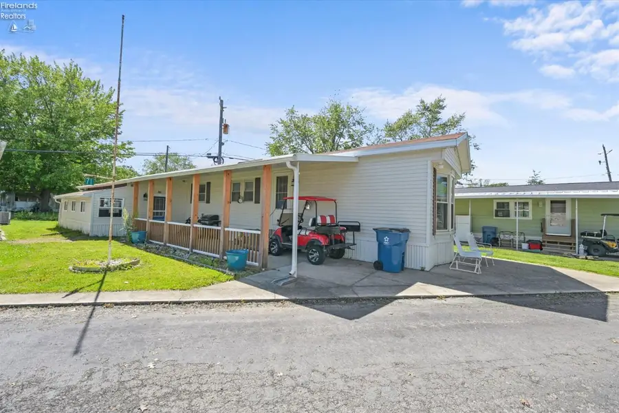 8175 North Shore Boulevard #71, Marblehead, OH 43440 - #2