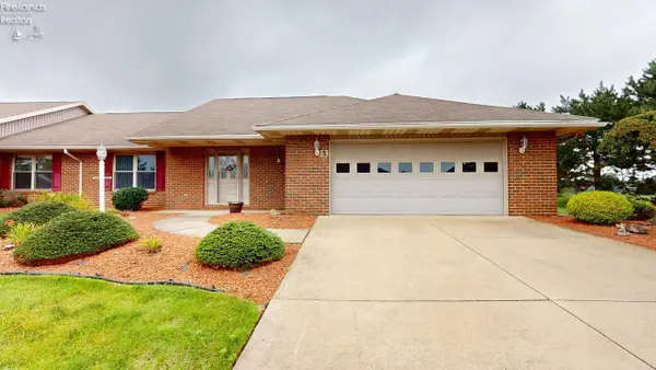 13 June Drive, Willard, OH 44890