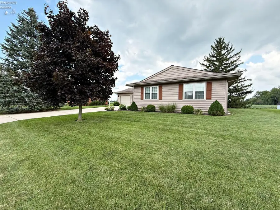 661 Nickie Lane, Fostoria, OH 44830 - #2