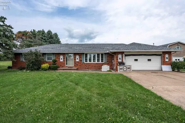 4253 W Harbor Road, Port Clinton, OH 43452