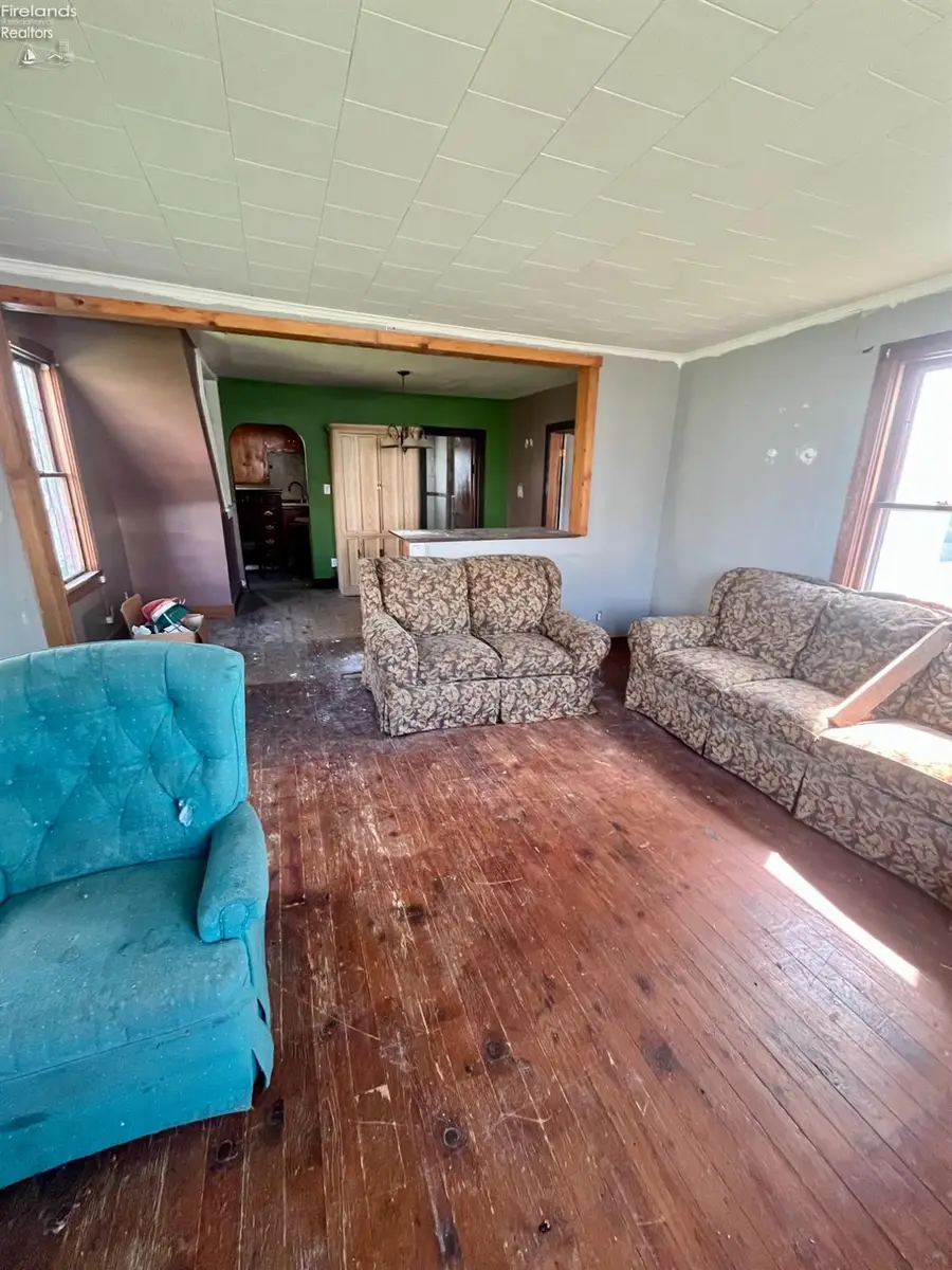 409 W Stone Street, Gibsonburg, OH 43431 - #2