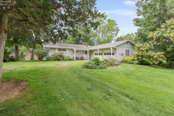 2940 N Sanctuary Drive, Port Clinton, OH 43452