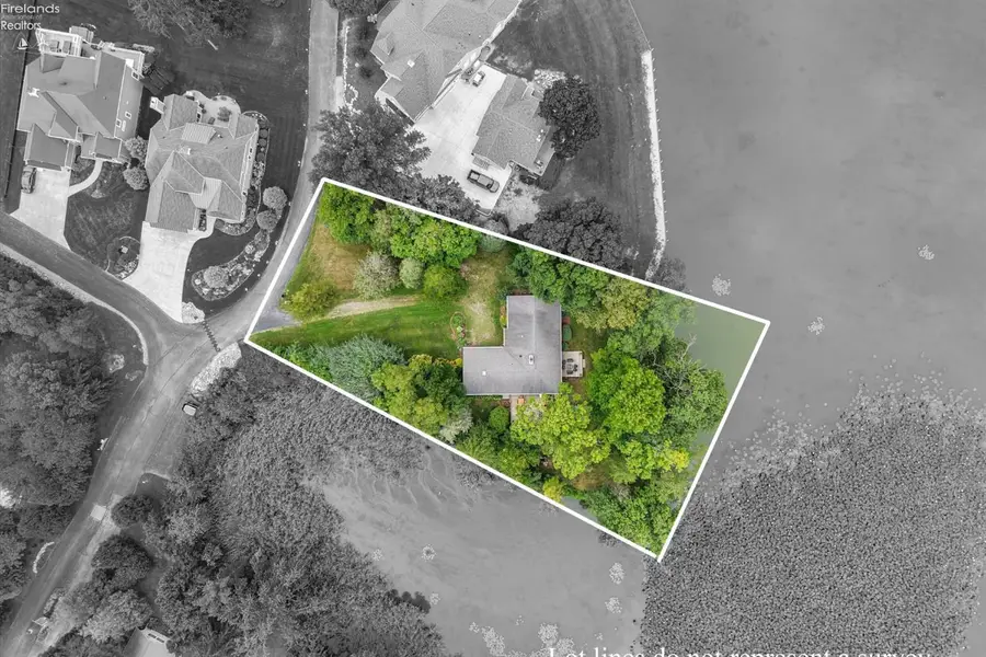 2940 N Sanctuary Drive, Port Clinton, OH 43452 - #2