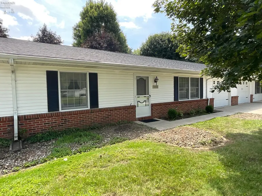 949 Tucker Lane #B, Fremont, OH 43420 - #2