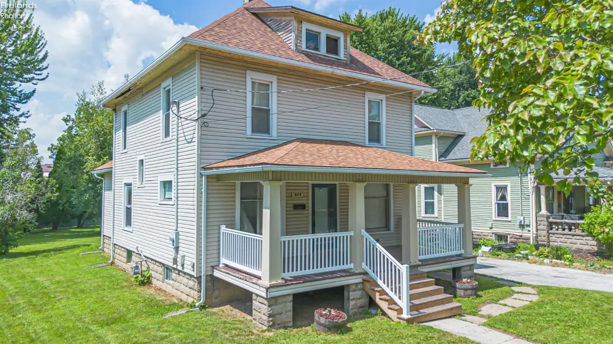 317 W Buckeye Street, Clyde, OH 43410 - #1