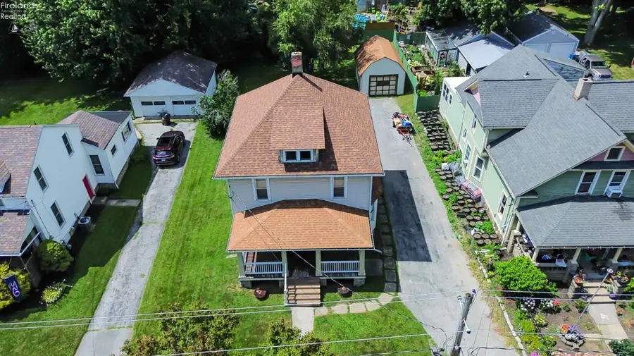 317 W Buckeye Street, Clyde, OH 43410 - #3
