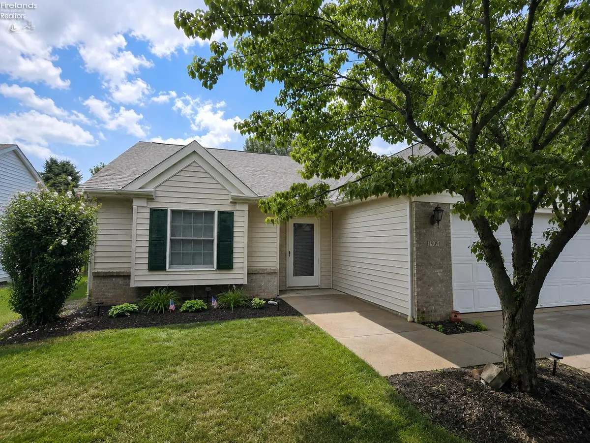 1909 E Waterberry Drive, Huron, OH 44839 - #1