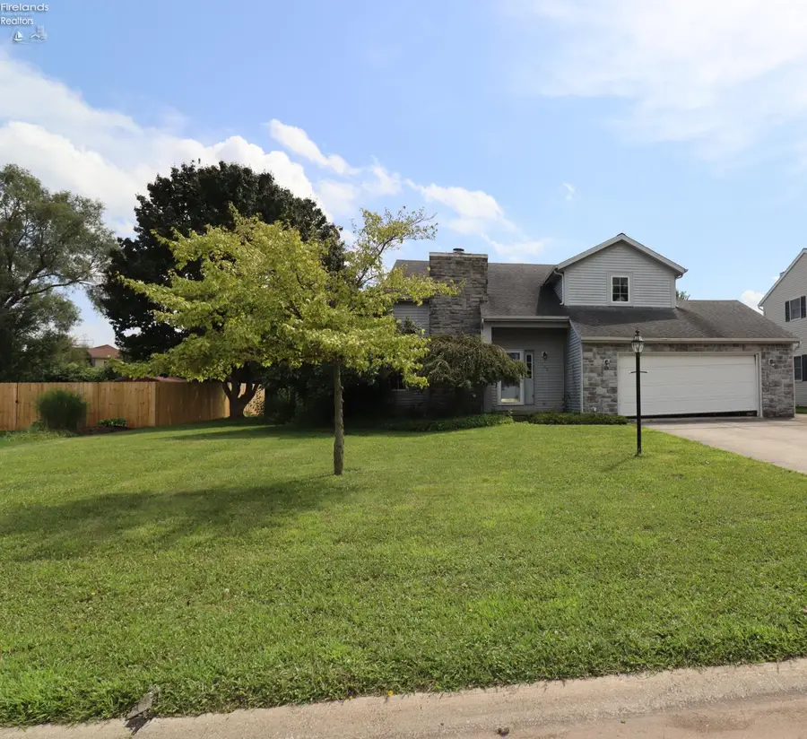 1102 Birchwood Drive, Sandusky, OH 44870 - #2